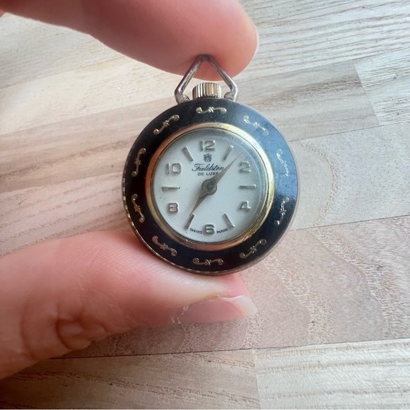 Vintage Fieldston Pocket Watch Clock Pendant Timepiece Necklace Requires service - Picture 1 of 5